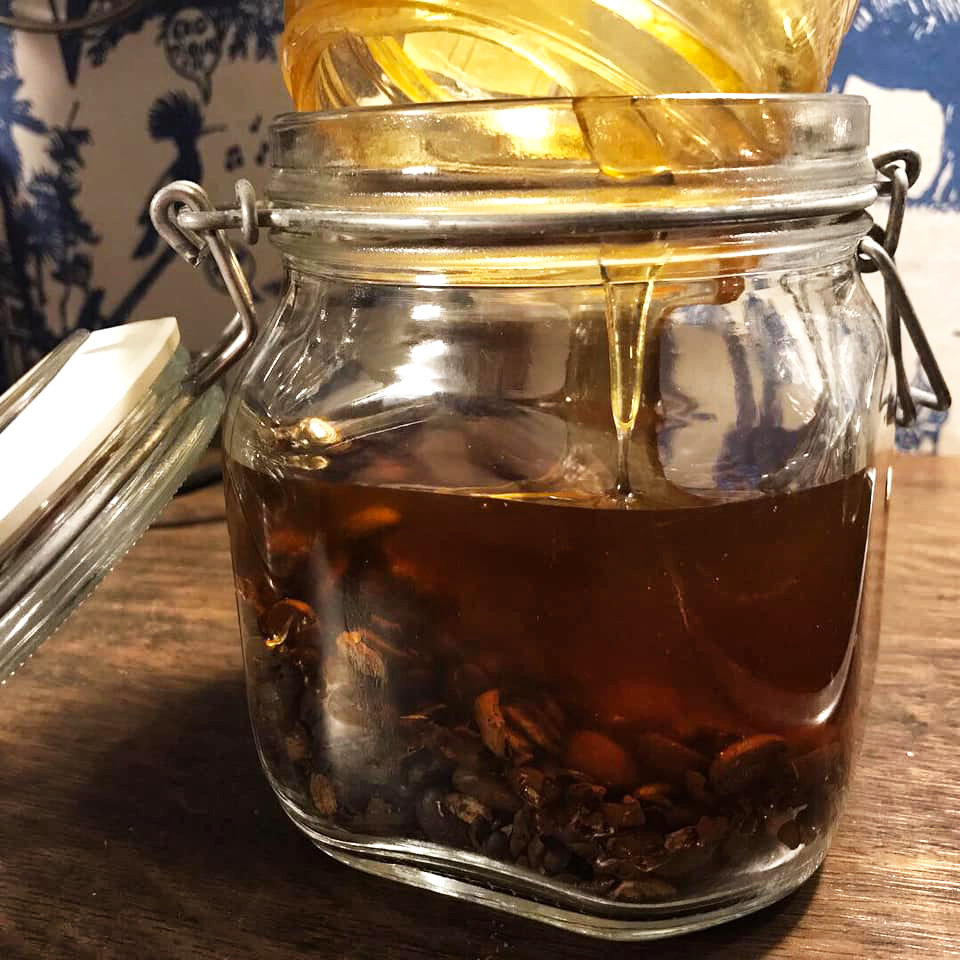 Kaffeebohnen in Honig fermentiert