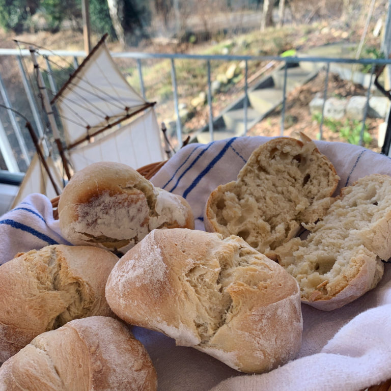 Sauerteig Frühstücksbrötchen über Nacht