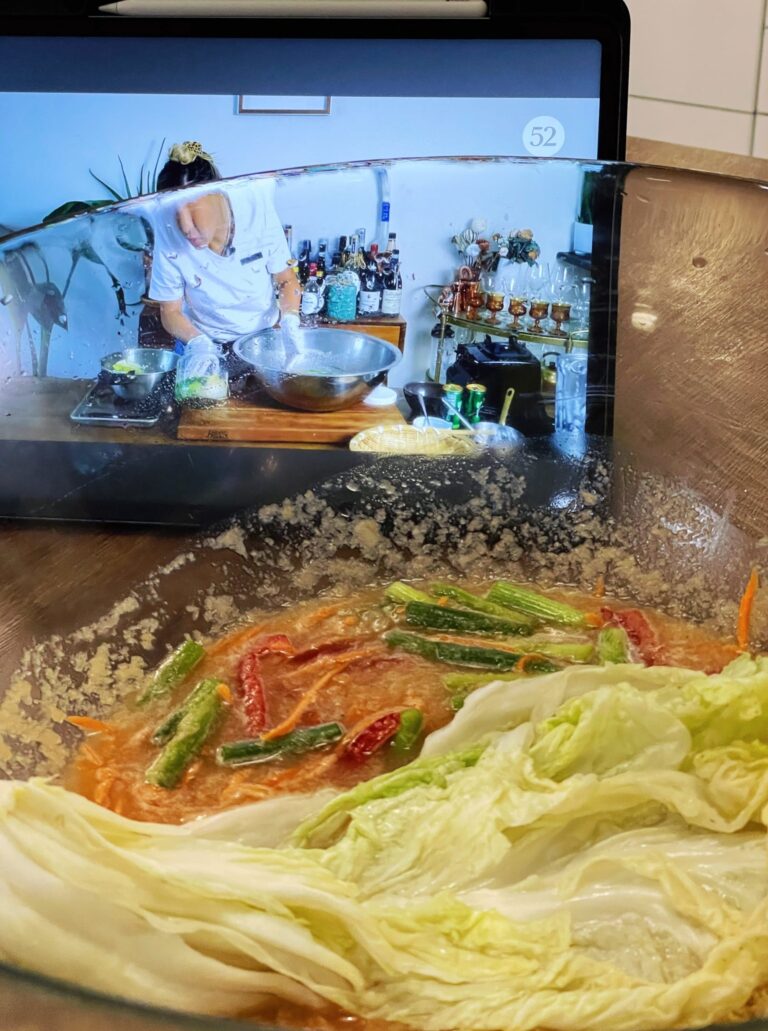 Weisser Kimchi Baek Kimchi