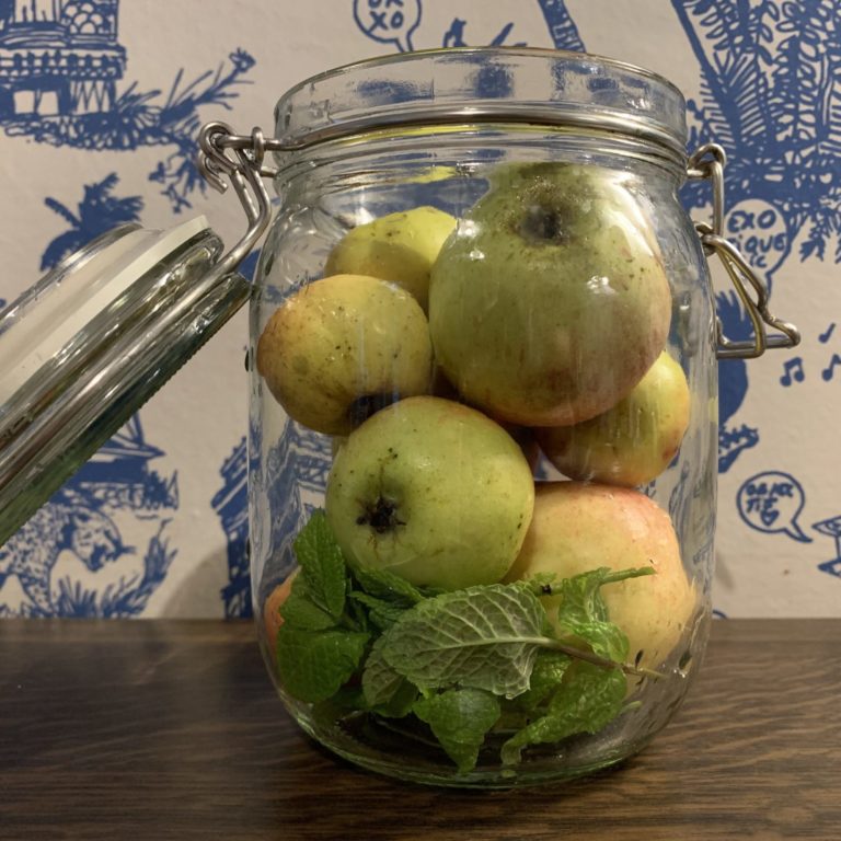 Russische fermentierte Äpfel
