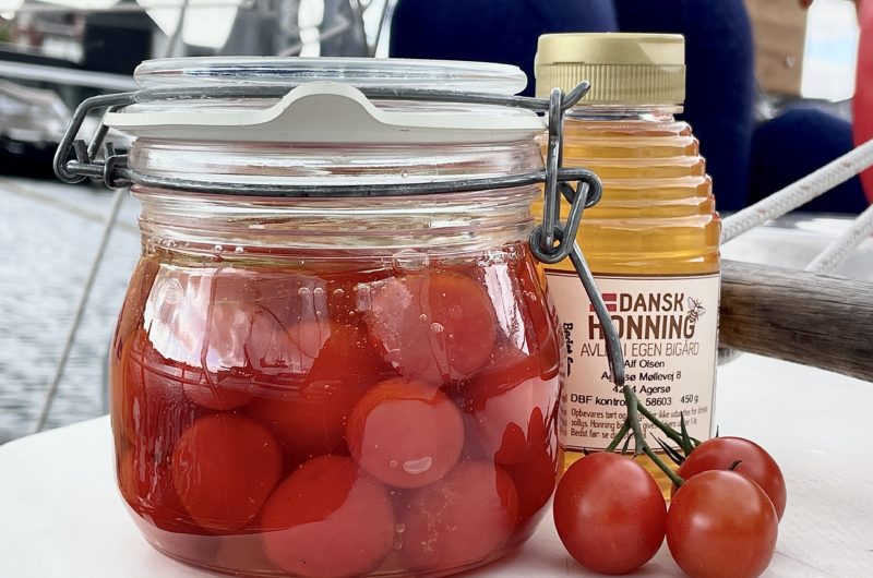 Fermentierte Tomaten in Honig 